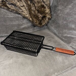 Non-Stick Grill Basket with Wooden Handle (never used before)